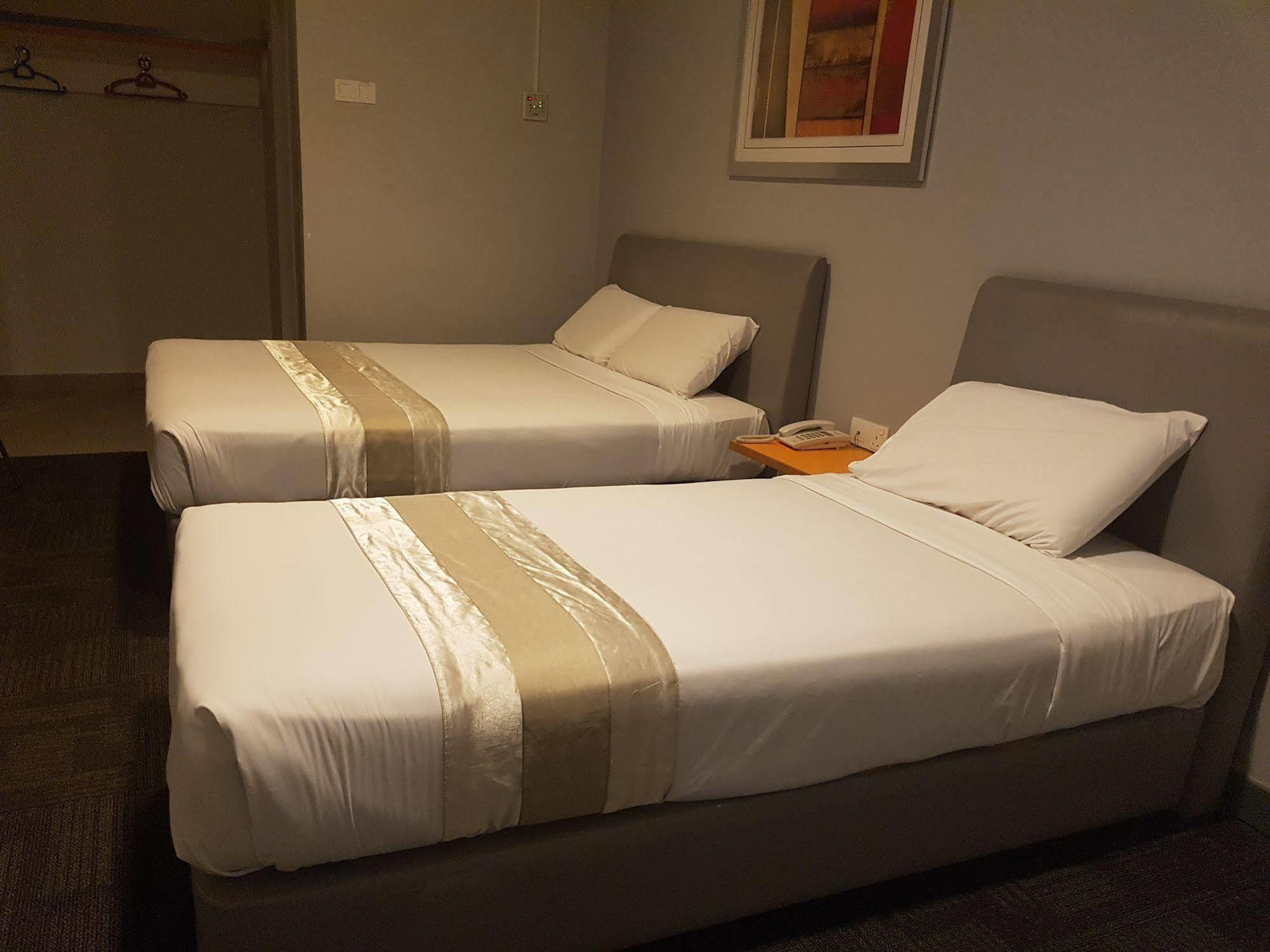 Swing & Pillows - Kl Sg Besi Formerly Known As U Pac Hotel Kuala Lumpur Buitenkant foto